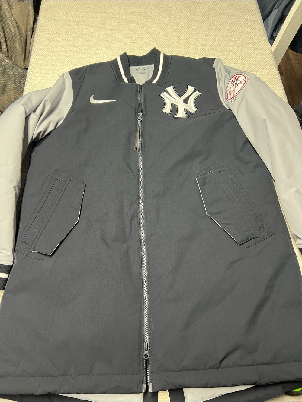 Nike New York Yankees MLB Authentic Collection Dugout Coat Jacket Sz Medium New